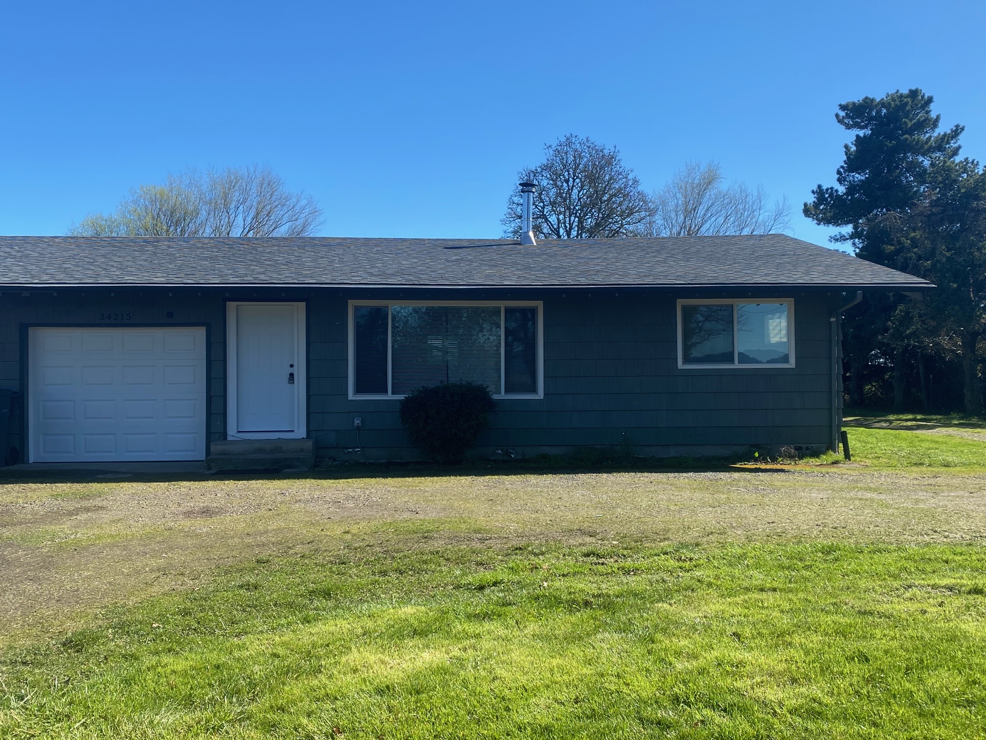 34215 Riverside Drive