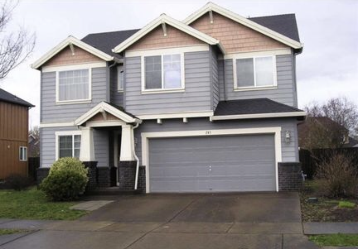 241 Churchill Downs St. SE